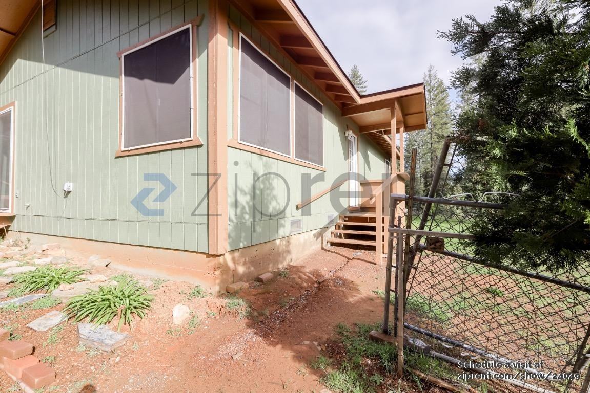 3692 Dogwood Ln - Photo 2 of 20