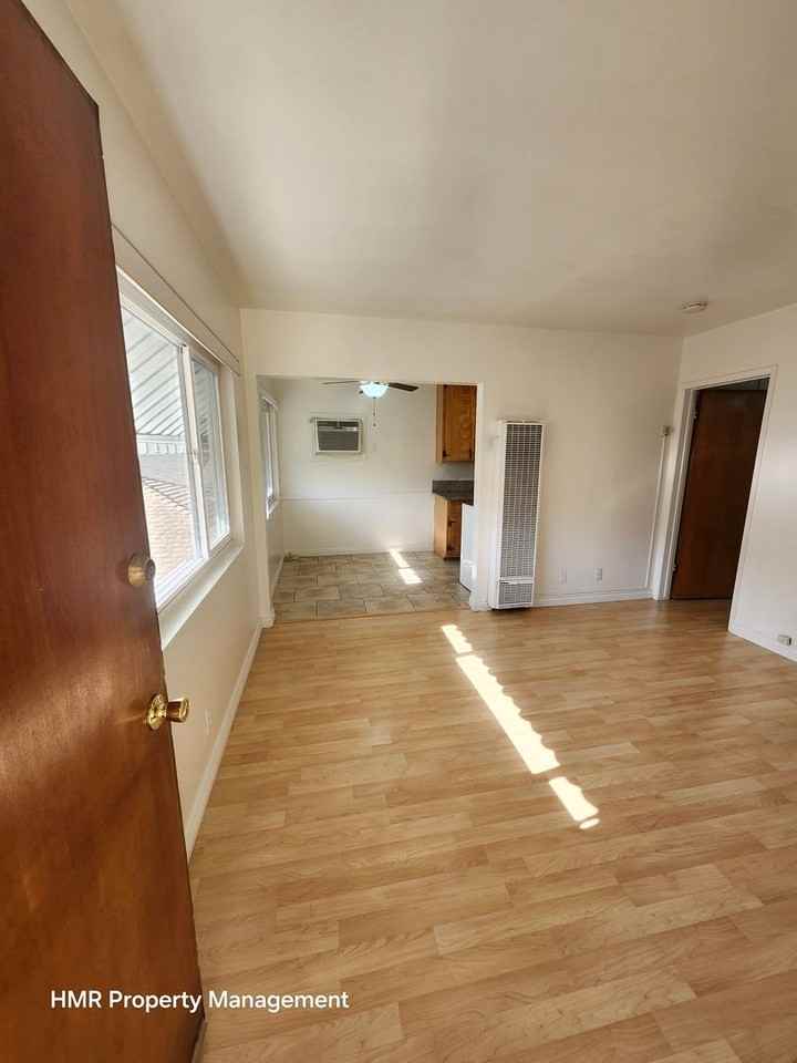 523 1/2 San Francisco Ave - Photo 4 of 22
