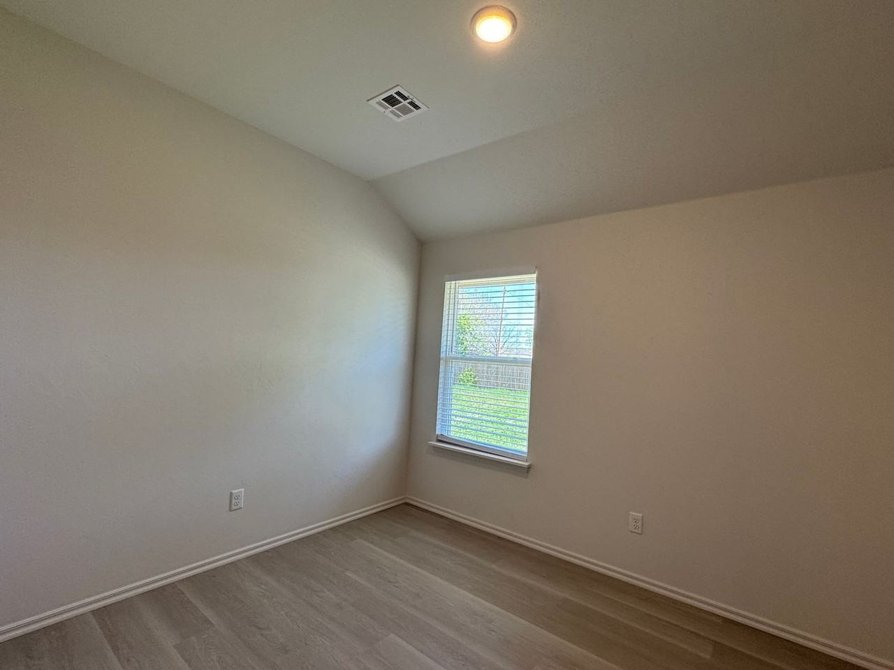 1815 Sw Jefferson Ave - Photo 7 of 10