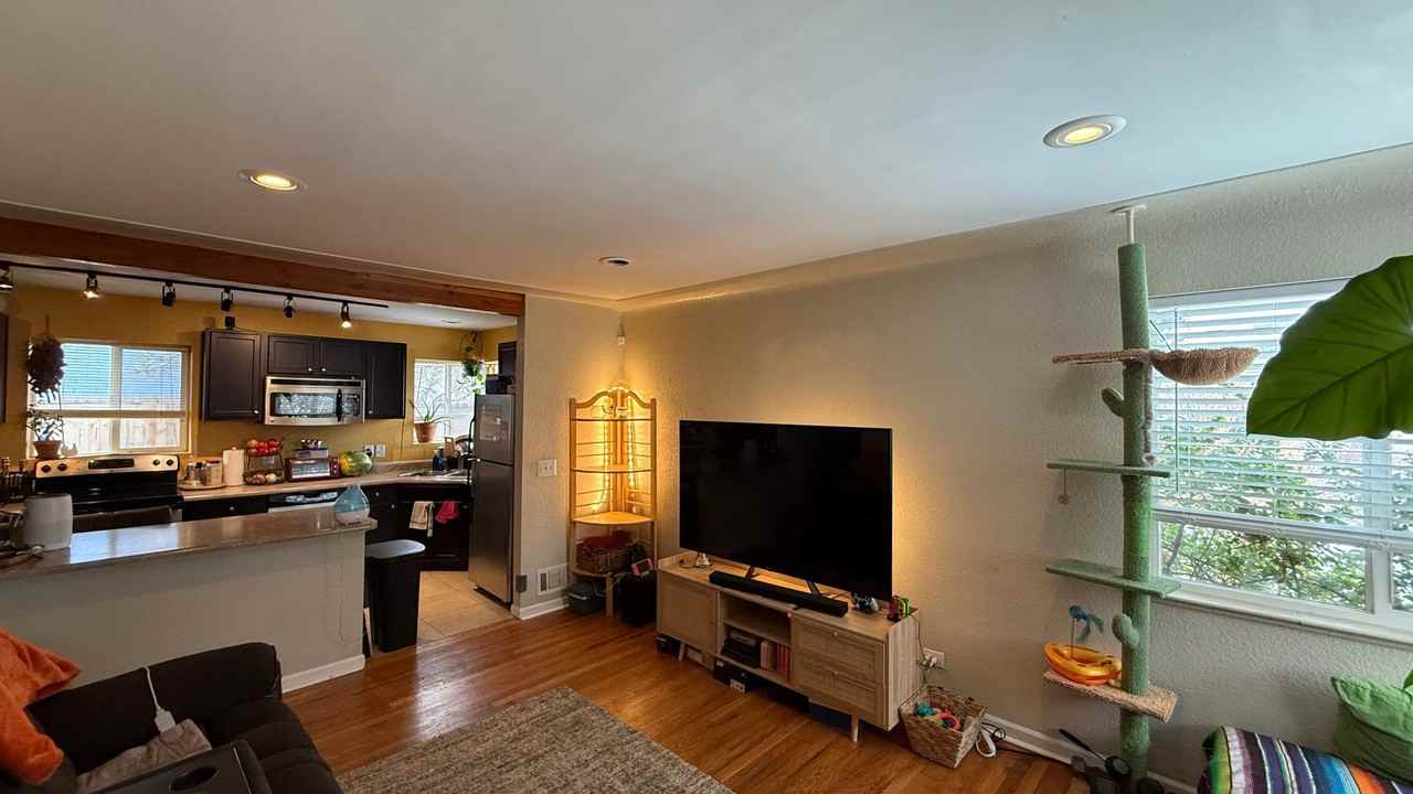 2600 E 31st Ave - Photo 2 of 8