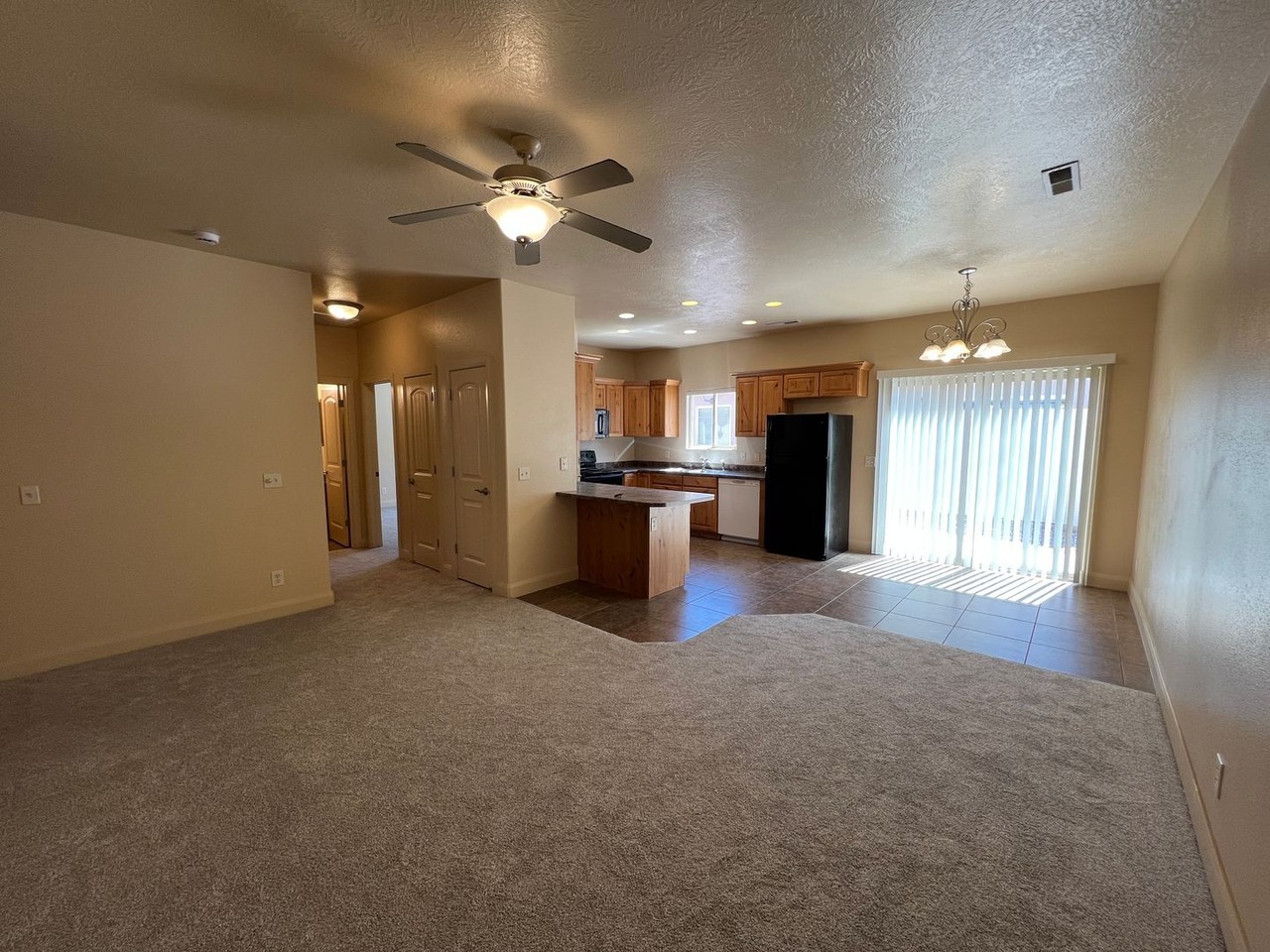 543 N 2480 W - Photo 2 of 20