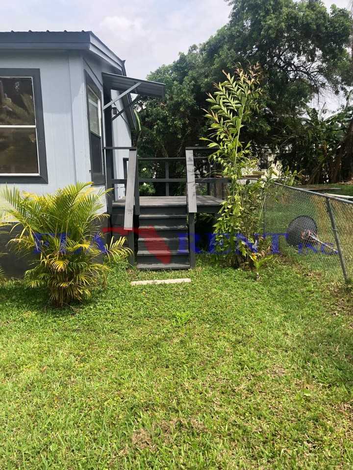 18541 15th Ave - Photo 3 of 10