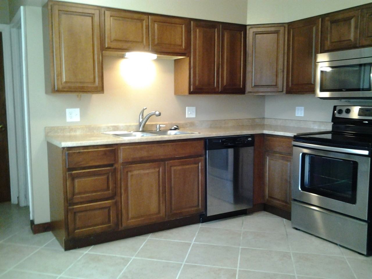 601 Tulane Dr - Photo 2 of 11