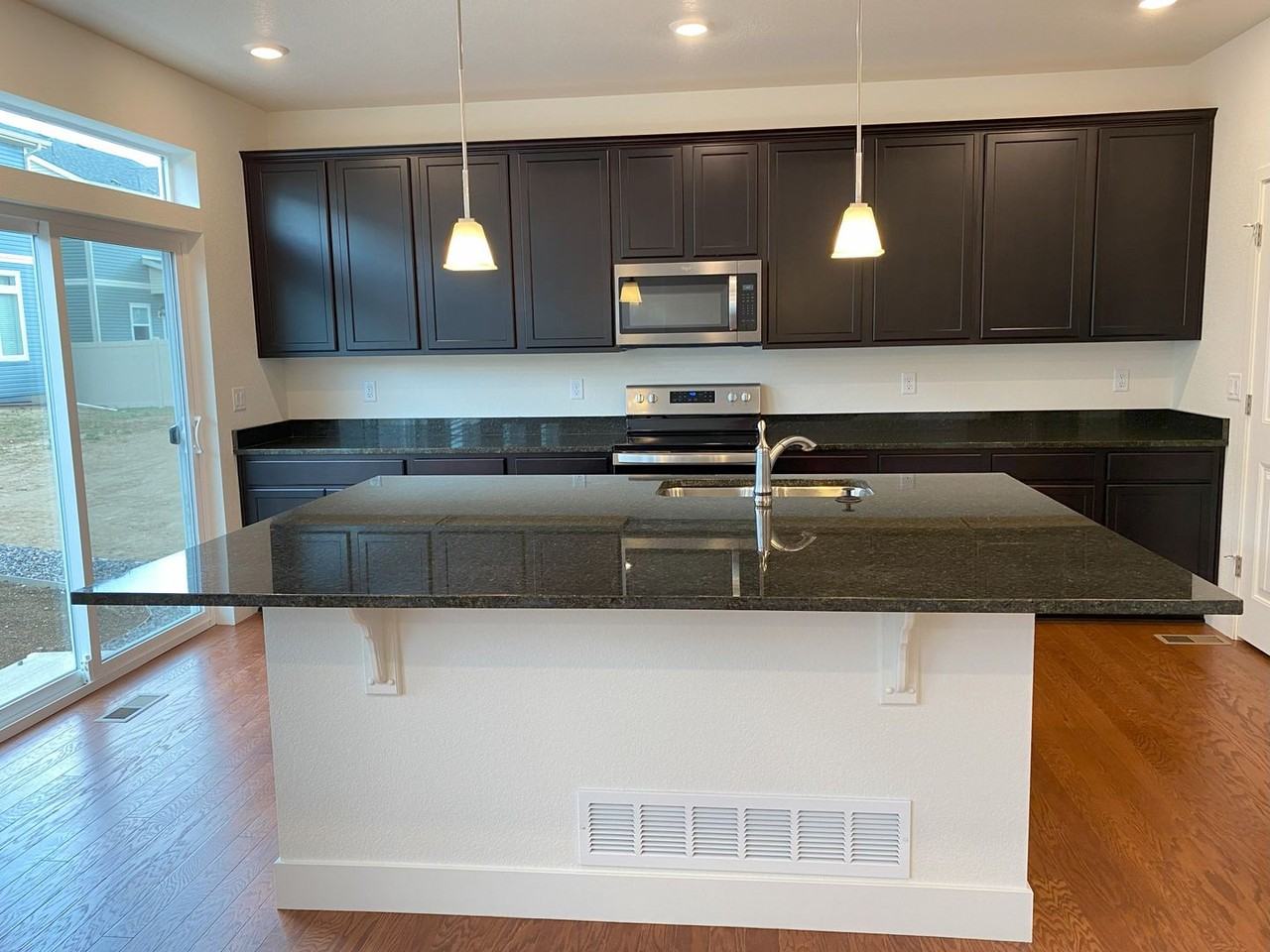 3659 Hazelwood Ln - Photo 2 of 34