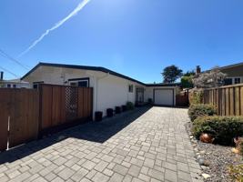 featured image of 512 Cliff Dr