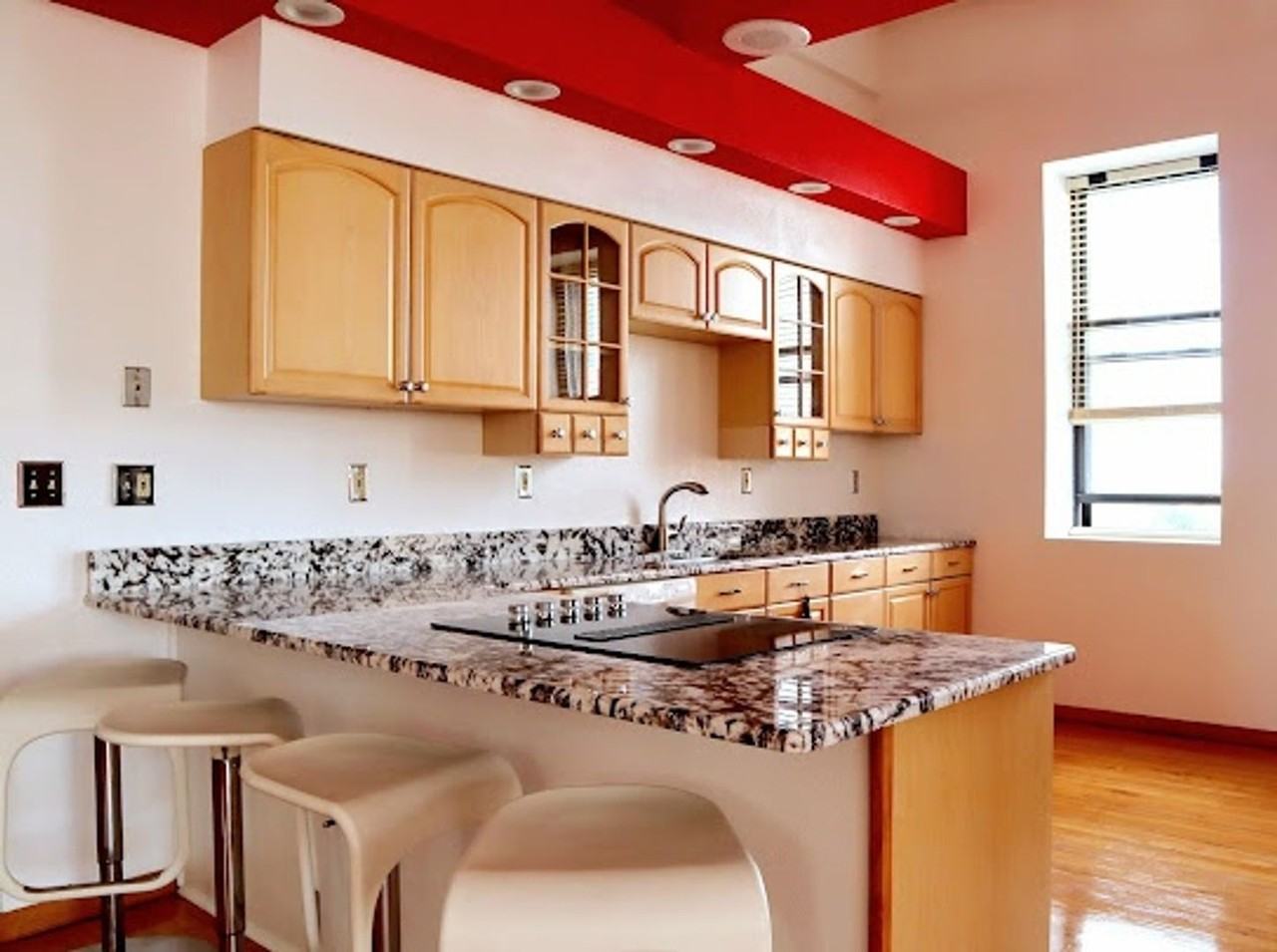 335 North Superior Street - Photo 4 of 50