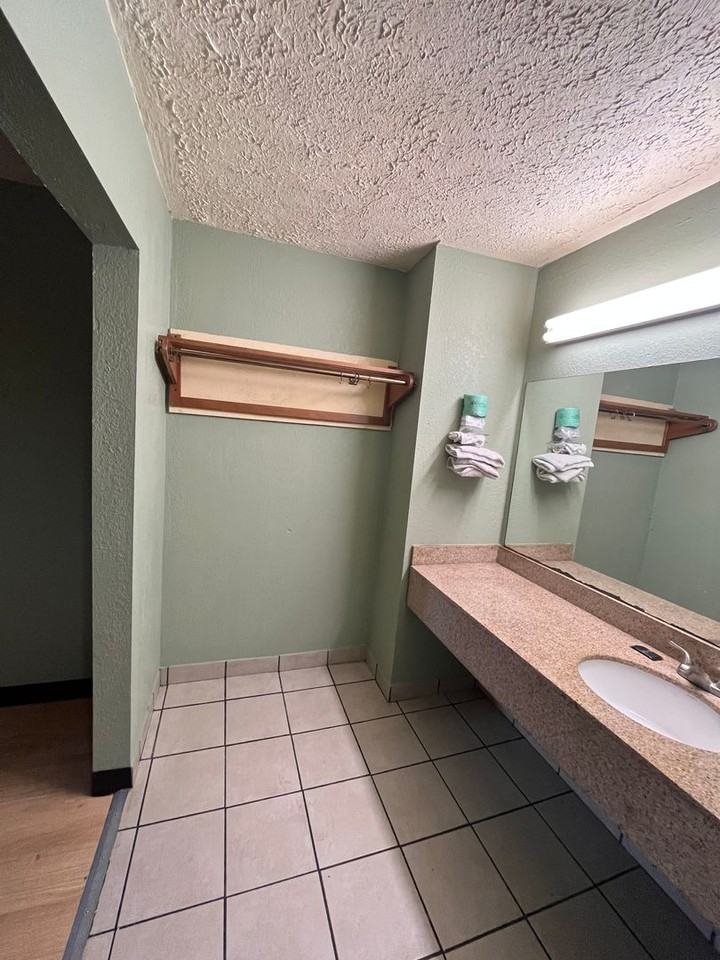 1902 Dickerson Pike - Photo 4 of 6