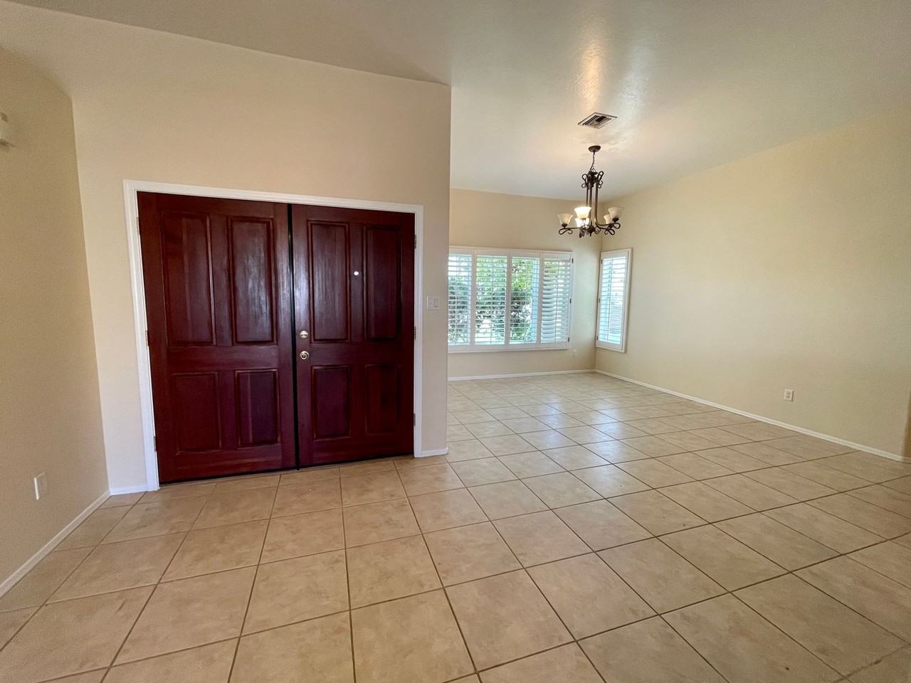 12146 S Avenida La Primera - Photo 3 of 26