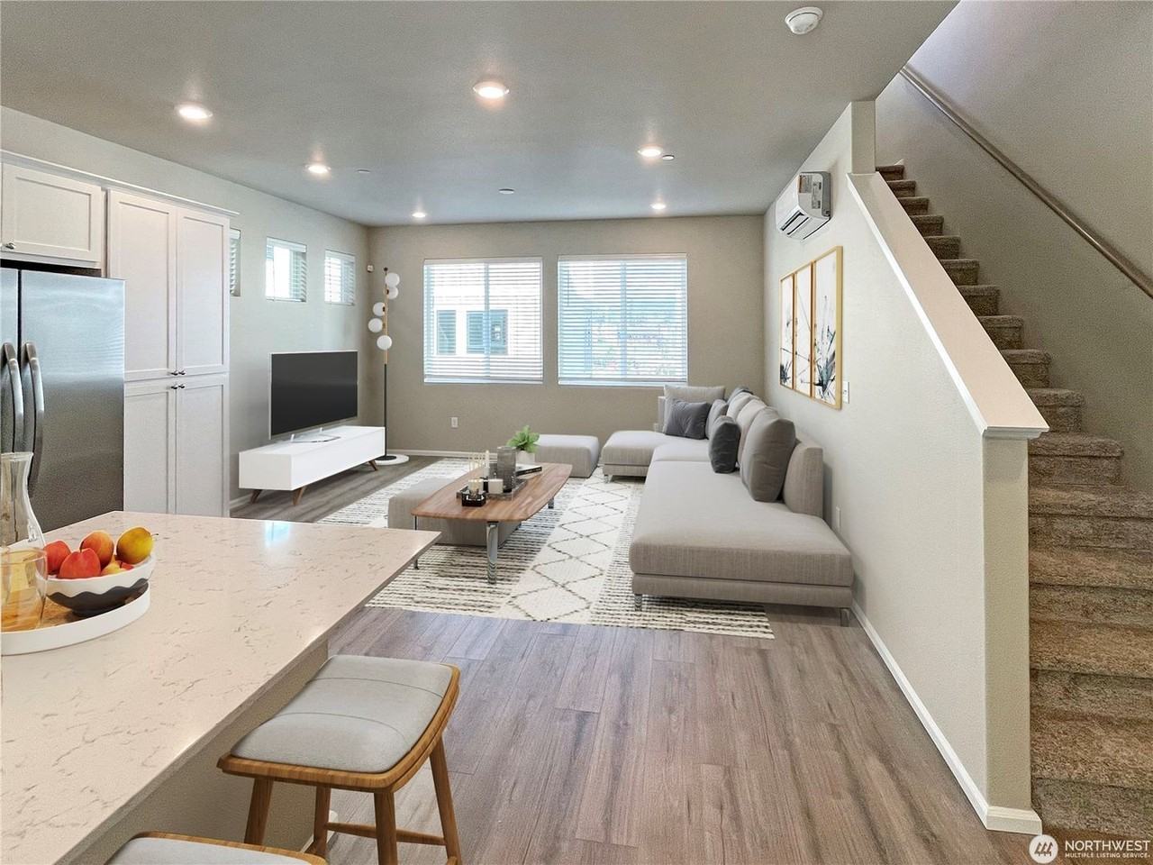 32665 Park Butte Ln - Photo 3 of 10