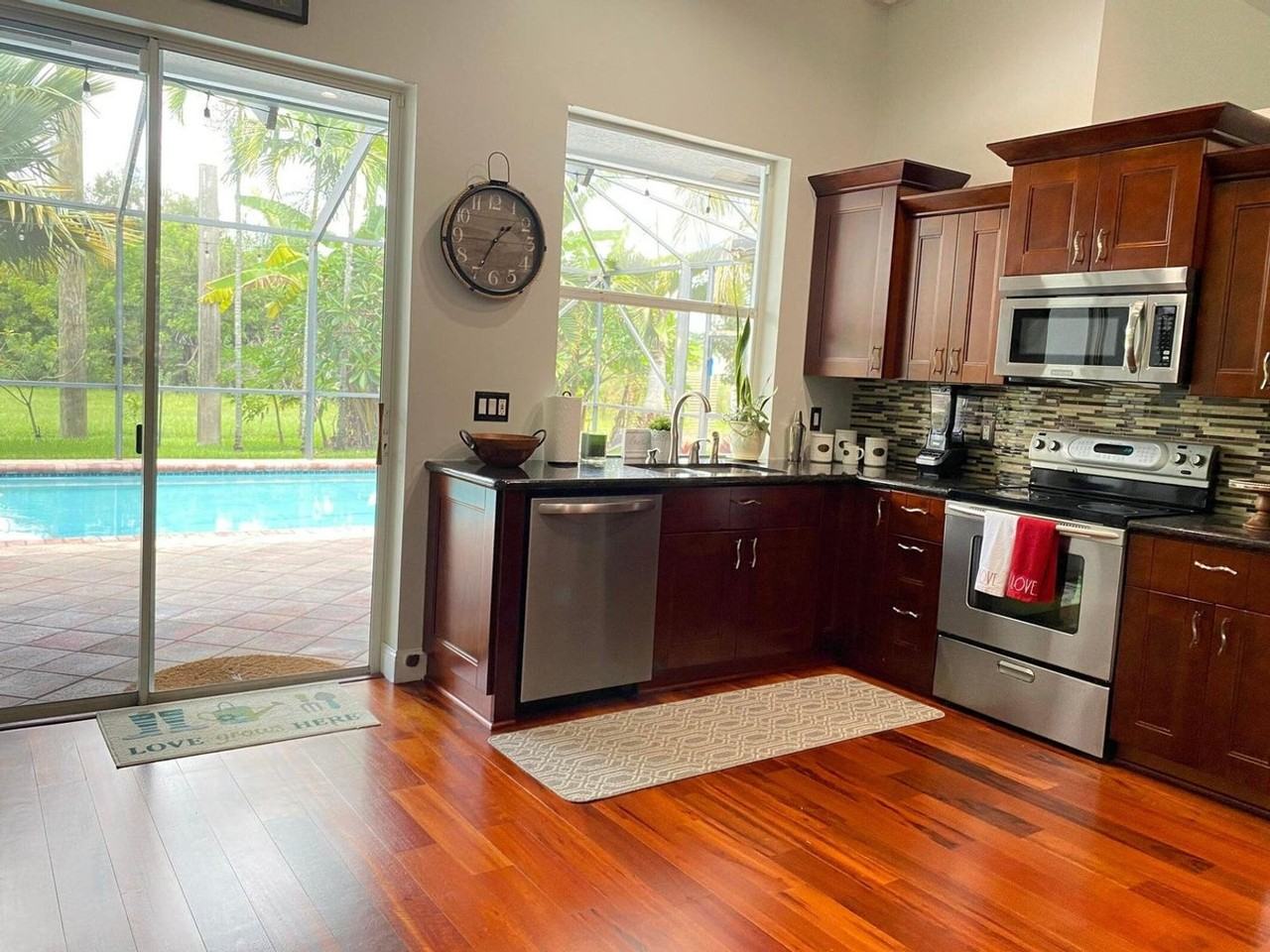 10053 Nw 47th St - Photo 2 of 19