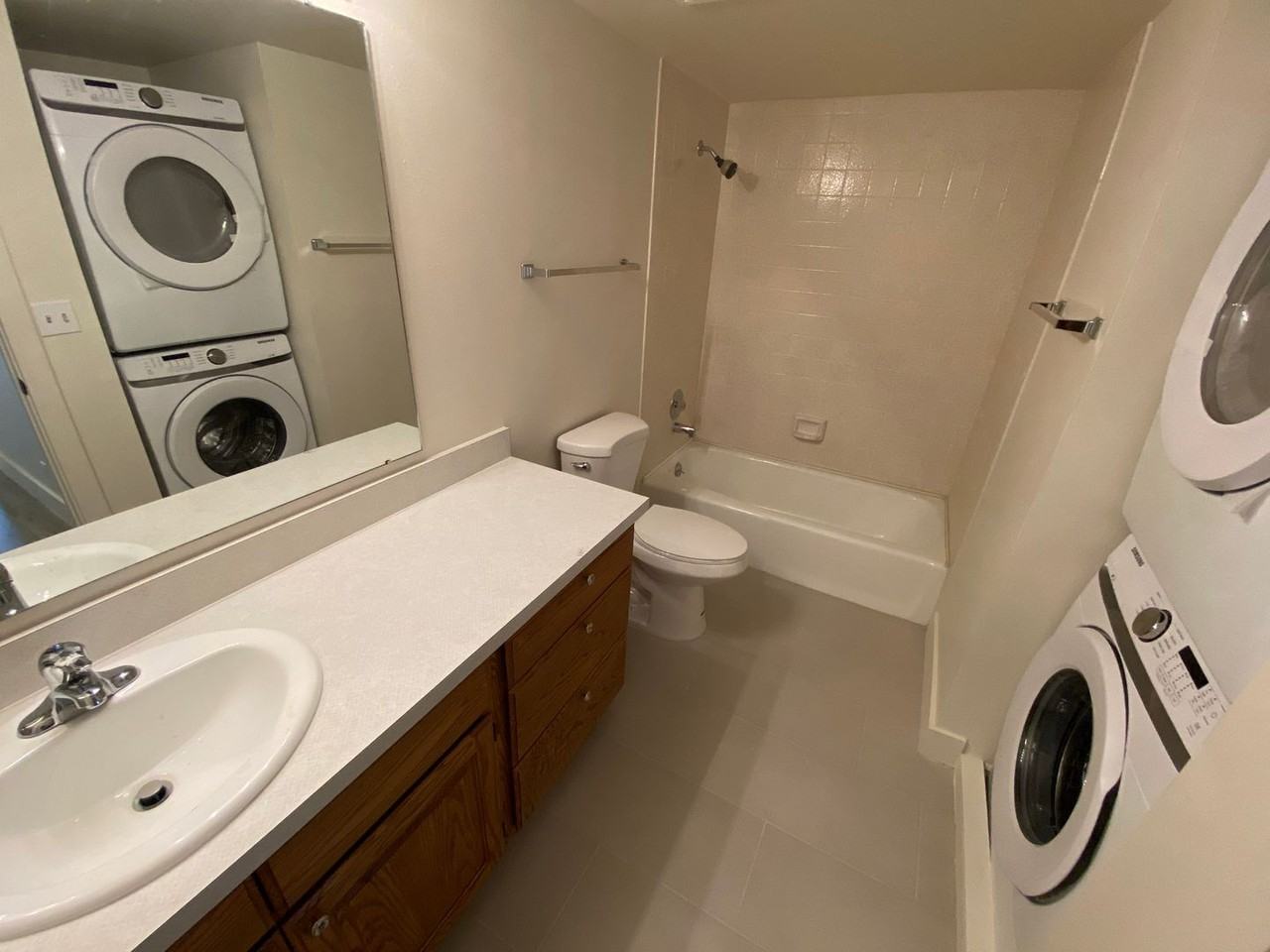 2244 N Canyon Rd #214 - Photo 5 of 10