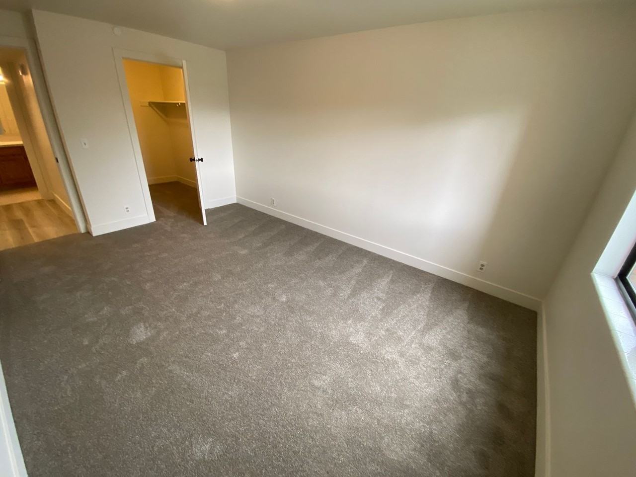 2244 N Canyon Rd #214 - Photo 6 of 10