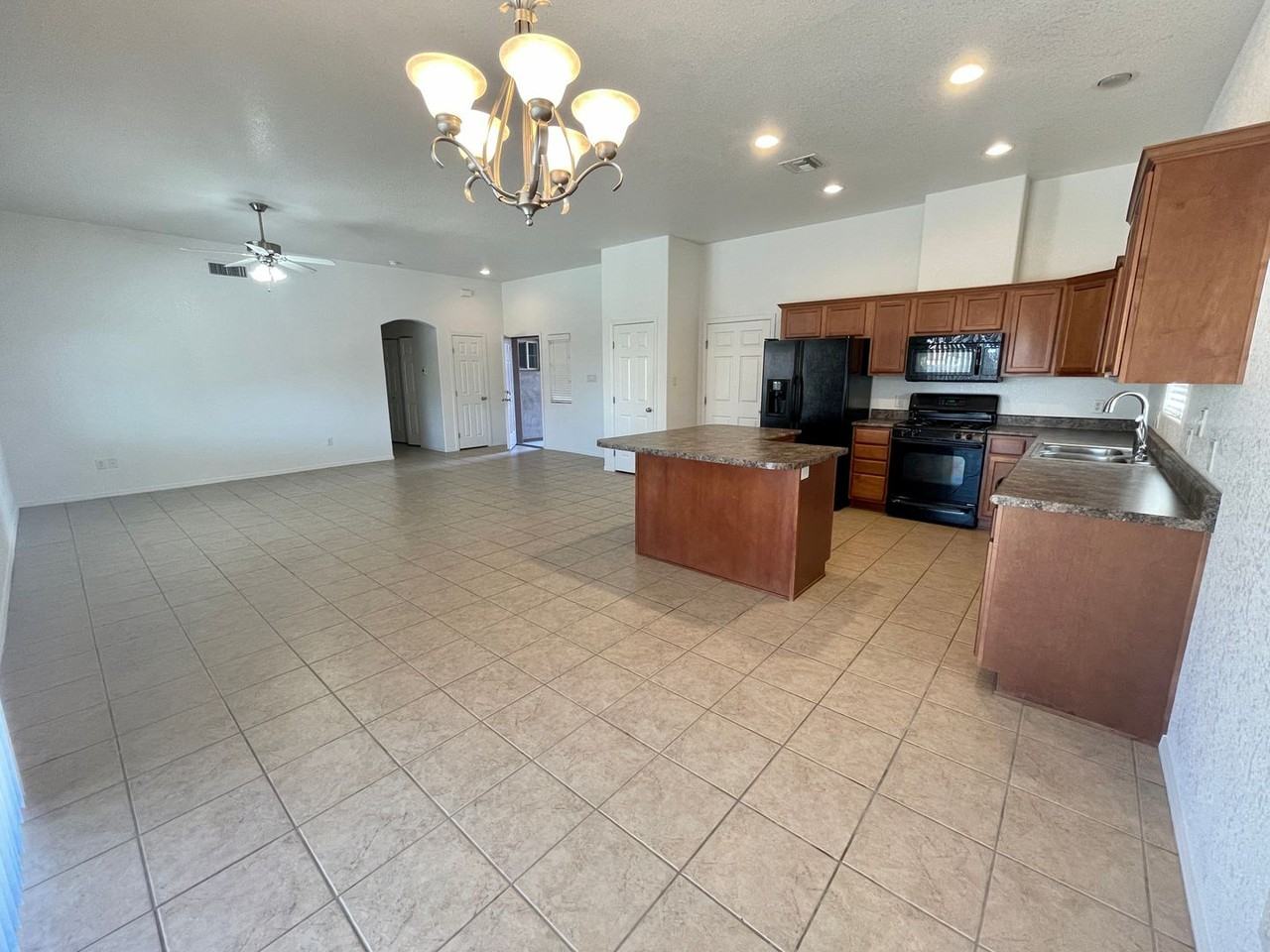11628 E 27th Pl - Photo 7 of 21