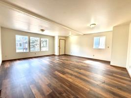 featured image of 1761 W Kagy Blvd