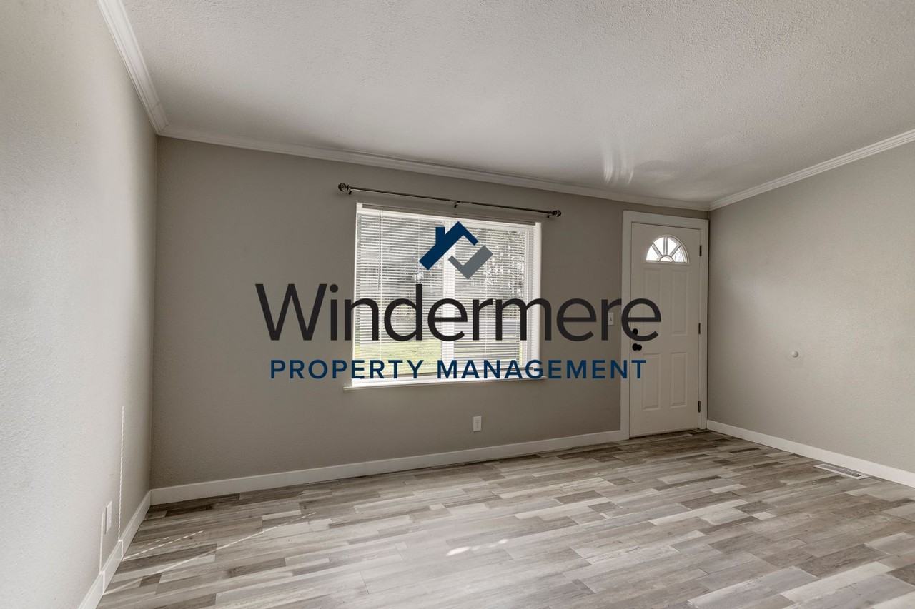 3598 Wilson Rd - Photo 3 of 22