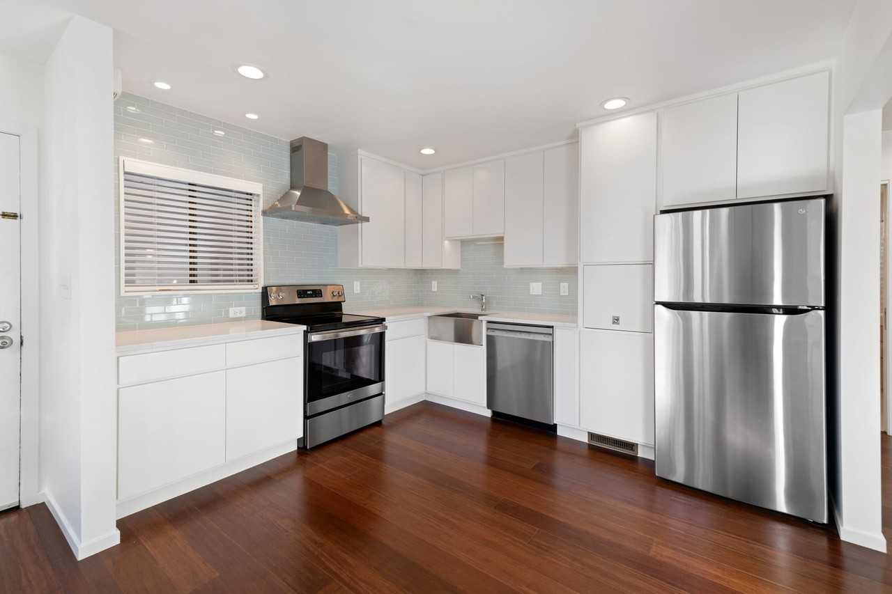 350 Fence Rd - Photo 3 of 43