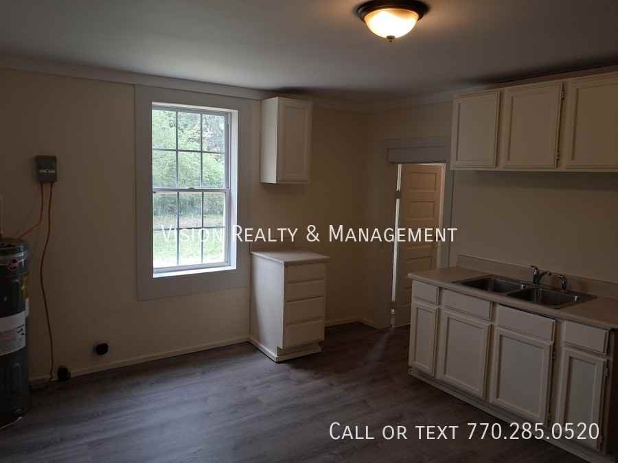 1202 Juniper St - Photo 7 of 21