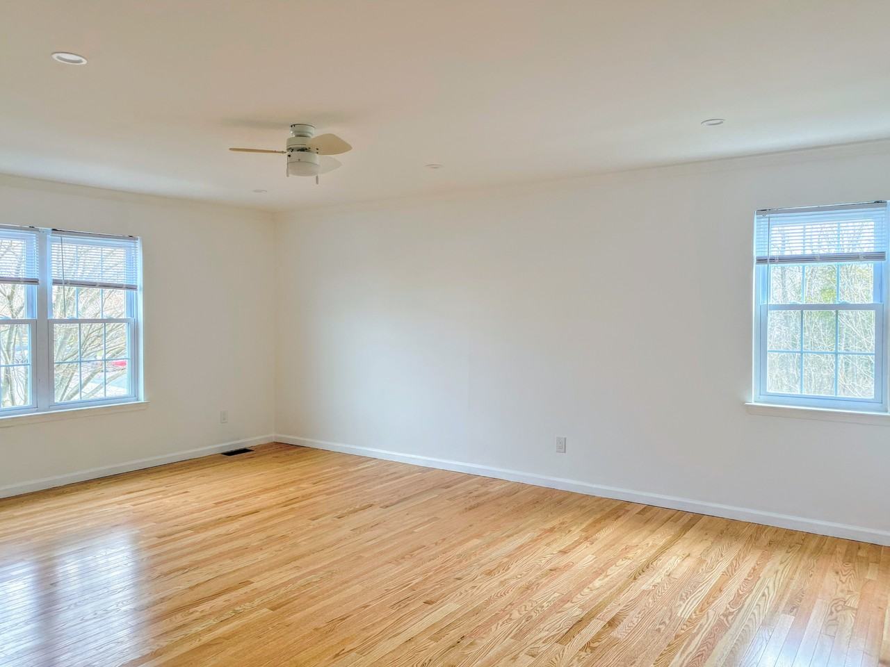 100 Grimley Rd #1stFL - Photo 3 of 12