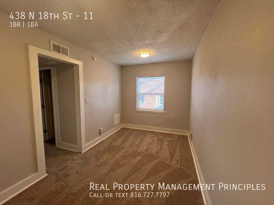 438 North 18th Street #11 - Photo 6 of 7