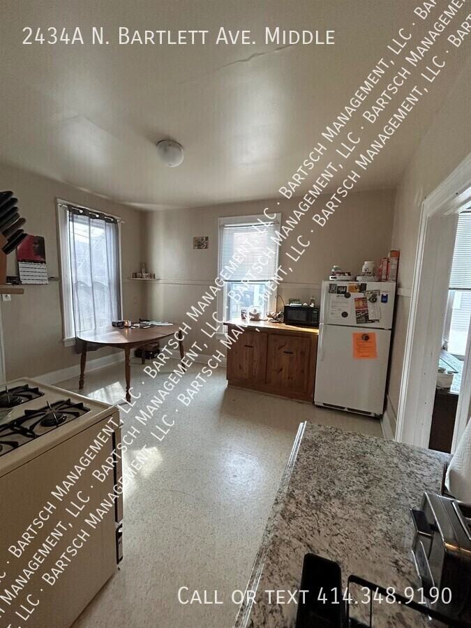 2434A N Bartlett Ave - Photo 3 of 7