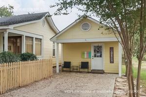 featured image of 176 Markham DriveBungalow
