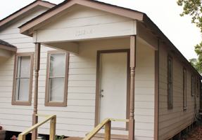 featured image of 1312 E Alamo St Apt A