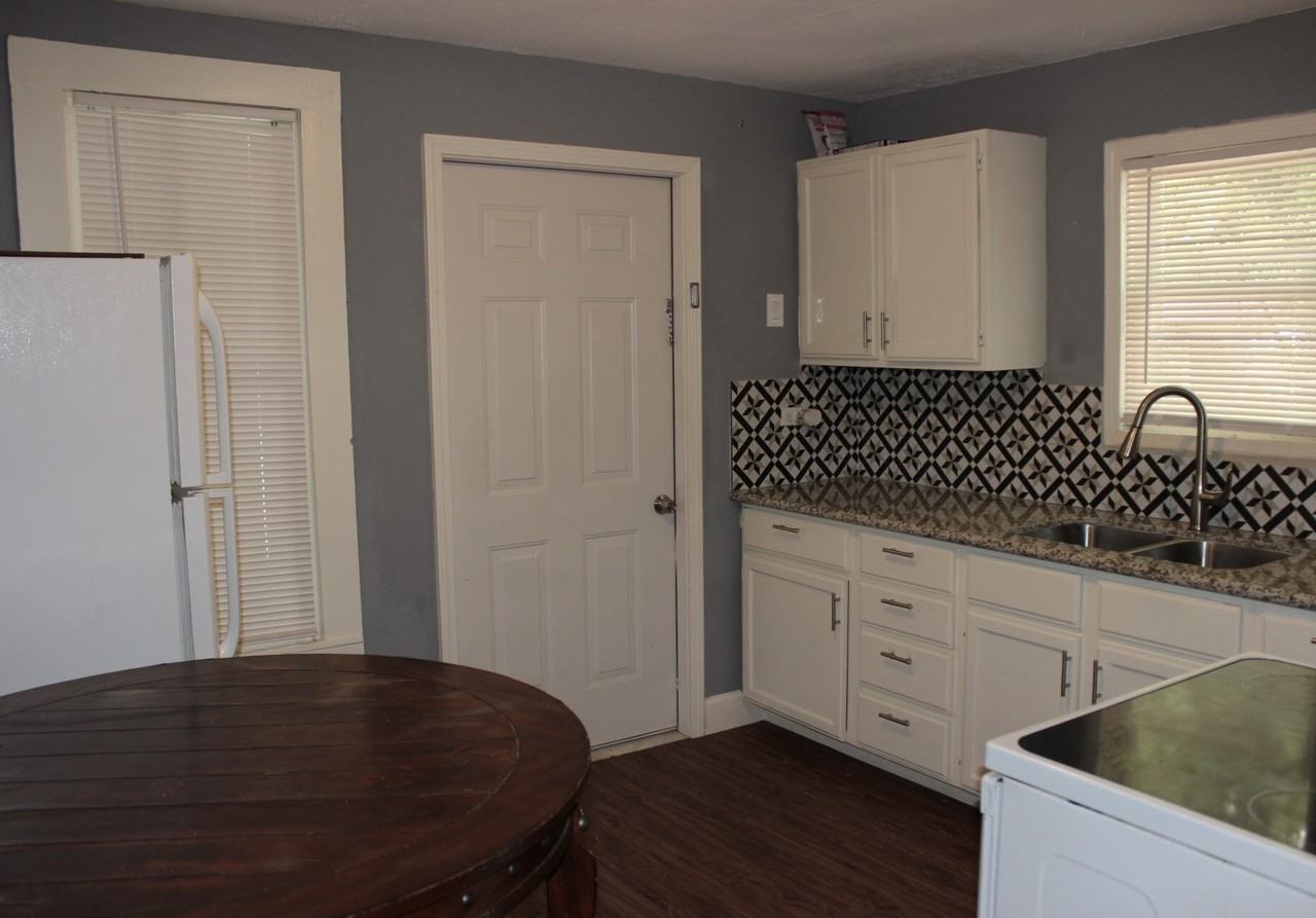 1312 East Alamo Street Unit A - Photo 2 of 7