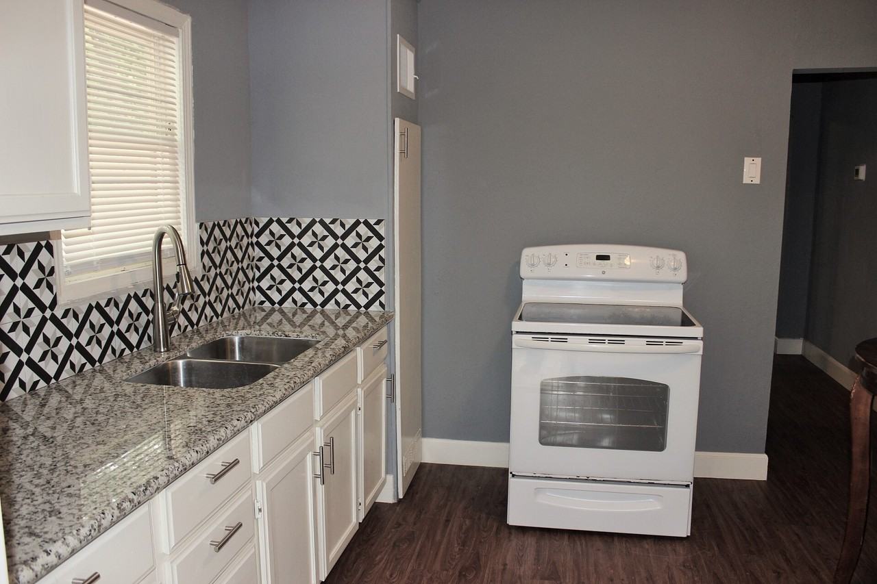 1312 East Alamo Street Unit A - Photo 3 of 7