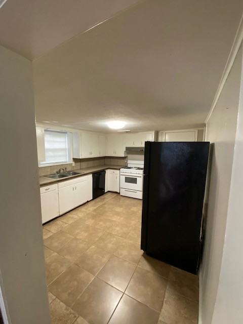 401 Everett - Photo 3 of 6