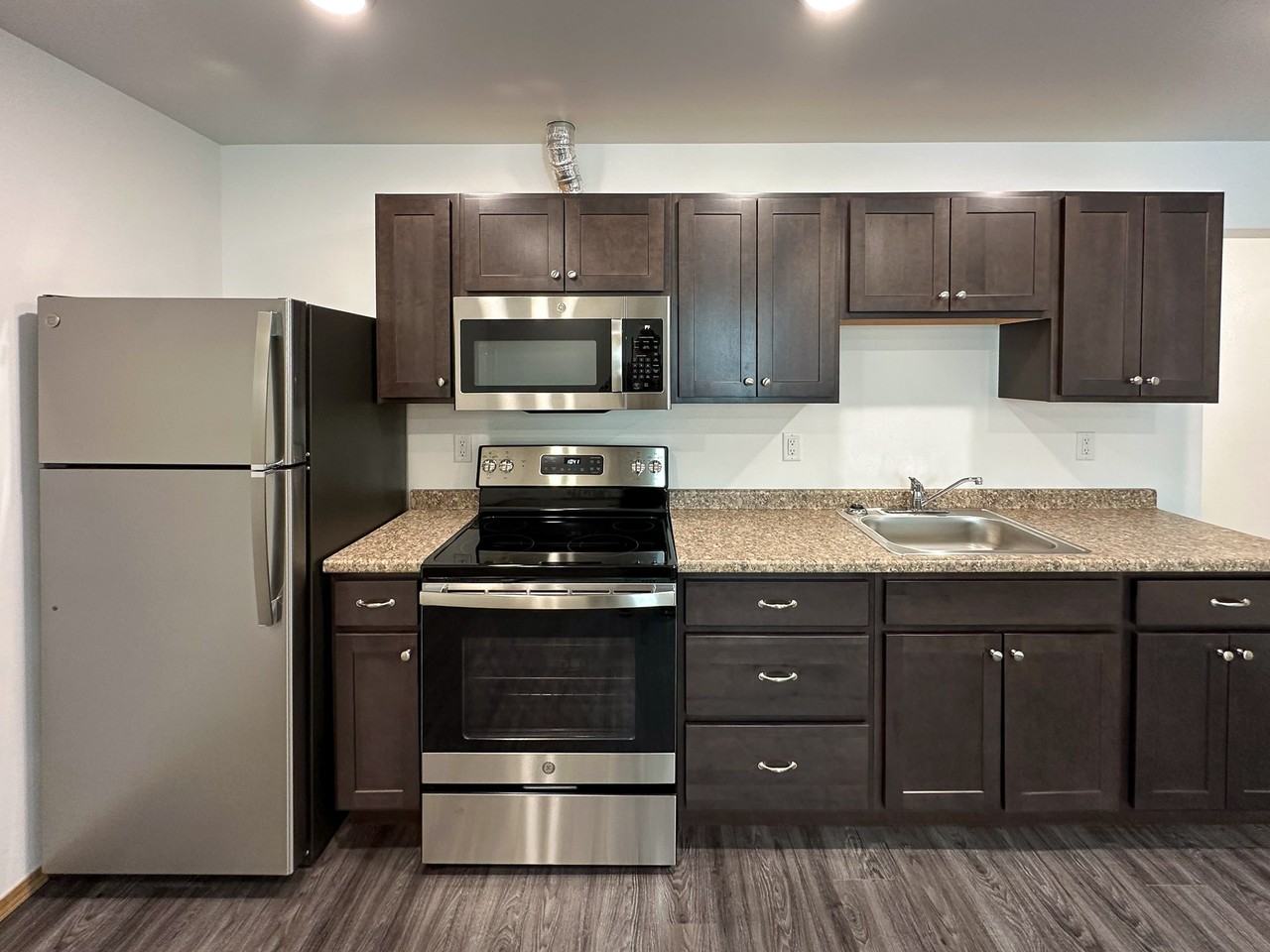 2739 Stone Point Court - Photo 4 of 9