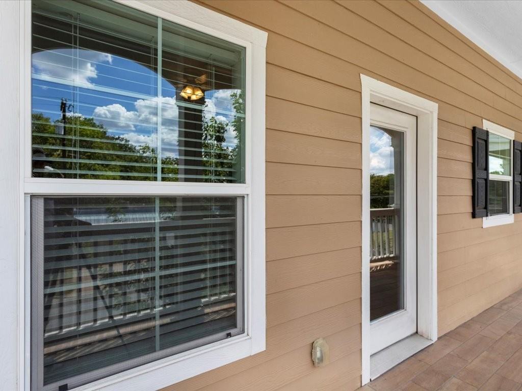 435 North Woods Street - Photo 3 of 26