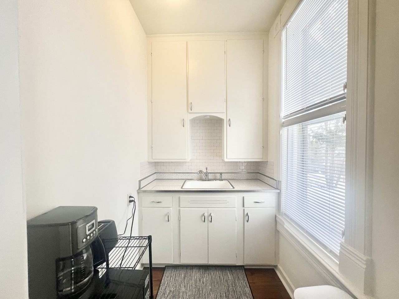 420 North Jackson Street - Photo 7 of 10