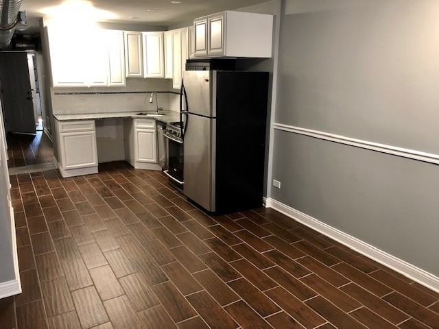 Central Park 3131 N - Photo 2 of 12