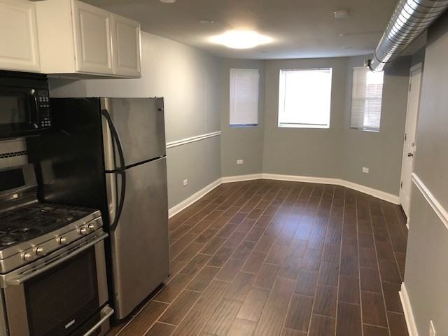 Central Park 3131 N - Photo 3 of 12