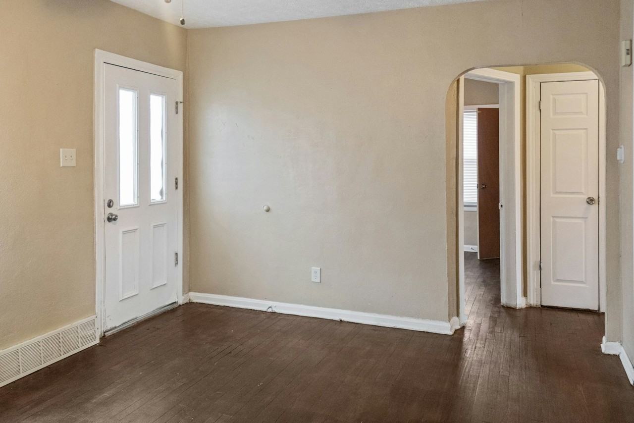 1631 Avalon Road - Photo 3 of 12