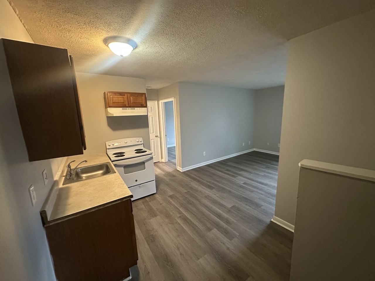 Bellview - Photo 6 of 19