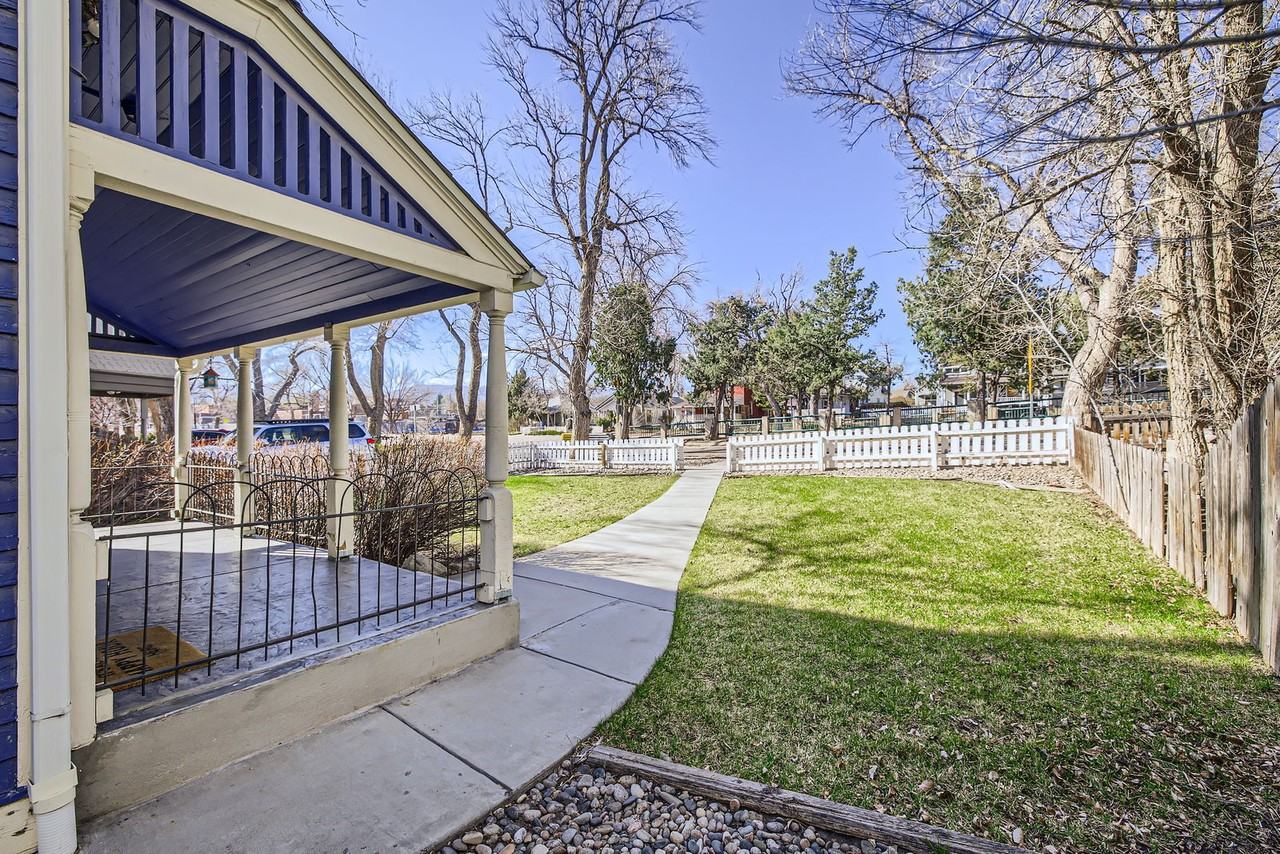 537 East Platte Avenue - Photo 2 of 11