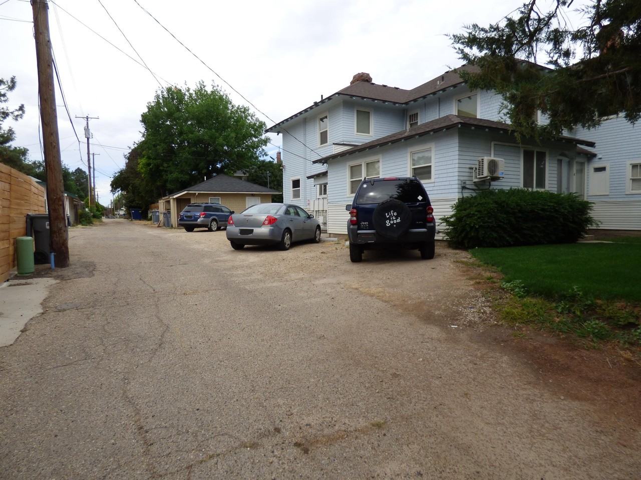 108 18th Avenue South - Photo 5 of 24