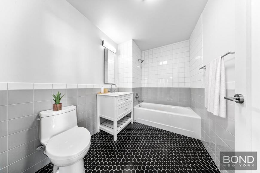 865 Rogers Avenue - Photo 5 of 5