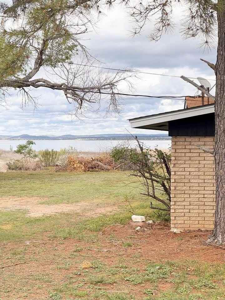 106 Logan Drive - Photo 2 of 13