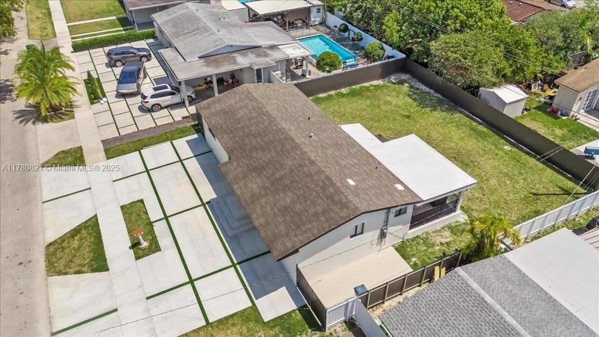 7750 Southwest 17th Terrace - Photo 3 of 36