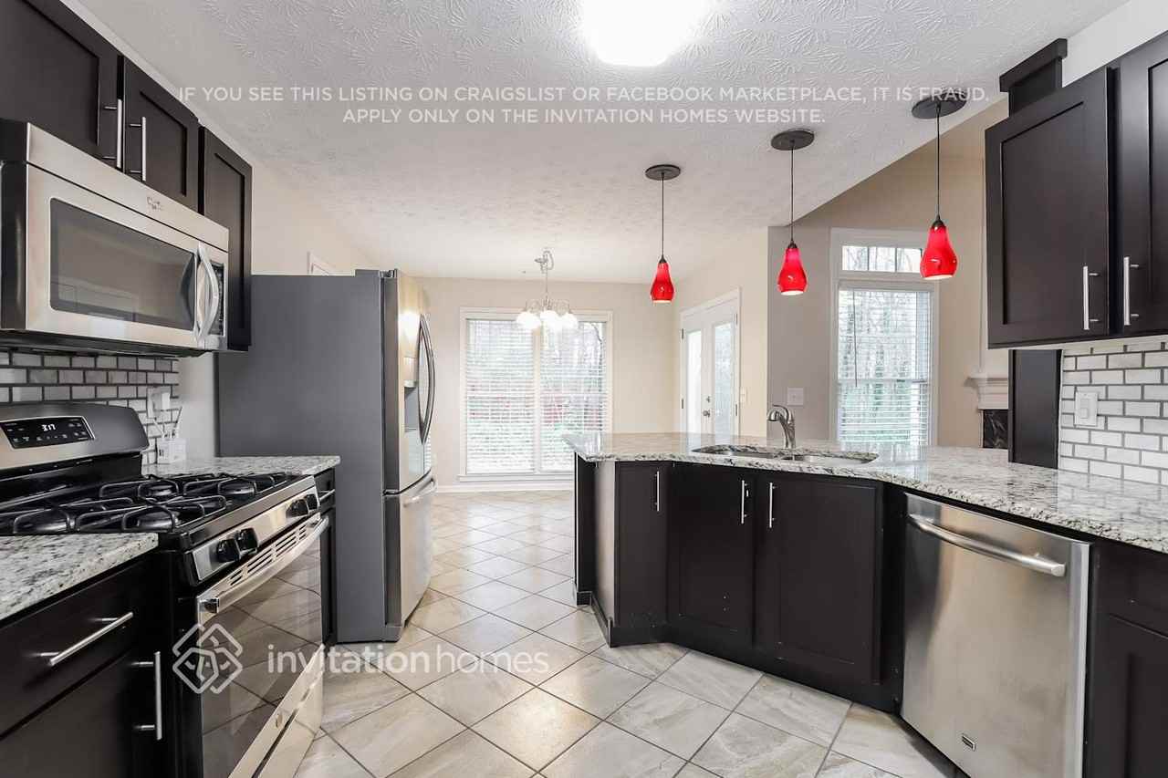 1765 Clayton Cir - Photo 6 of 16