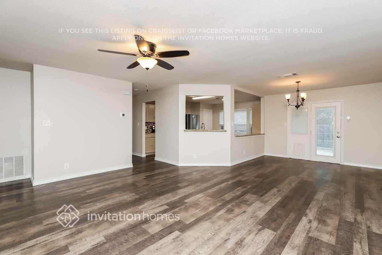 3427 Ridge Ash - Photo 3 of 15