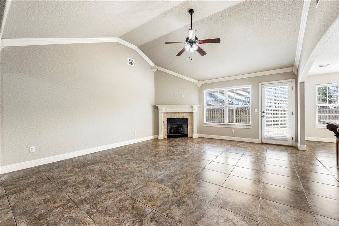 2907 Sw Tanglewood Ave - Photo 3 of 25