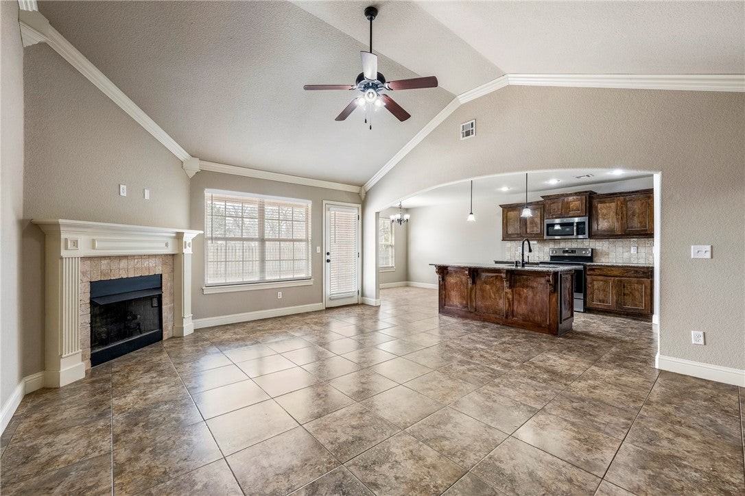 2907 Sw Tanglewood Ave - Photo 4 of 25