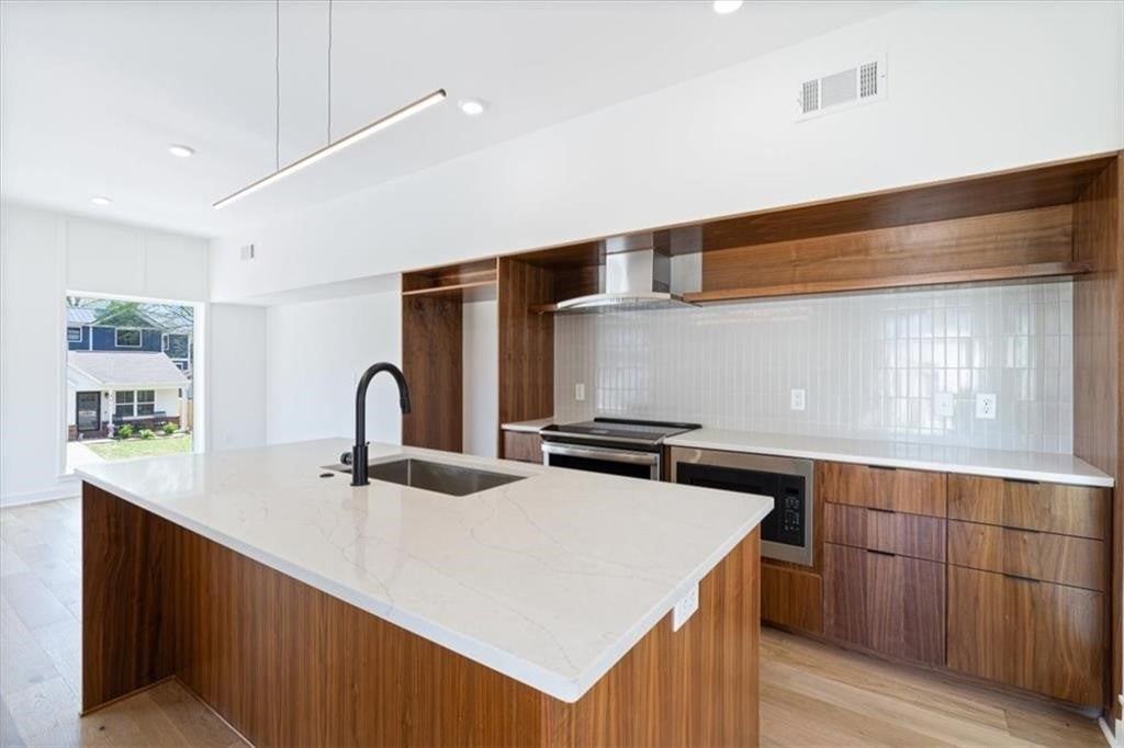 400 Se G St - Photo 7 of 23