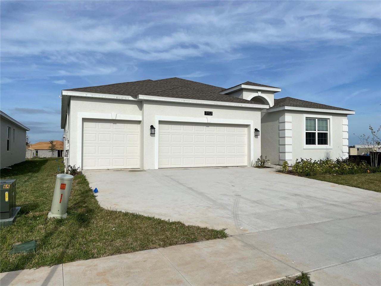 7152 Dilly Lake Ave - Photo 2 of 40