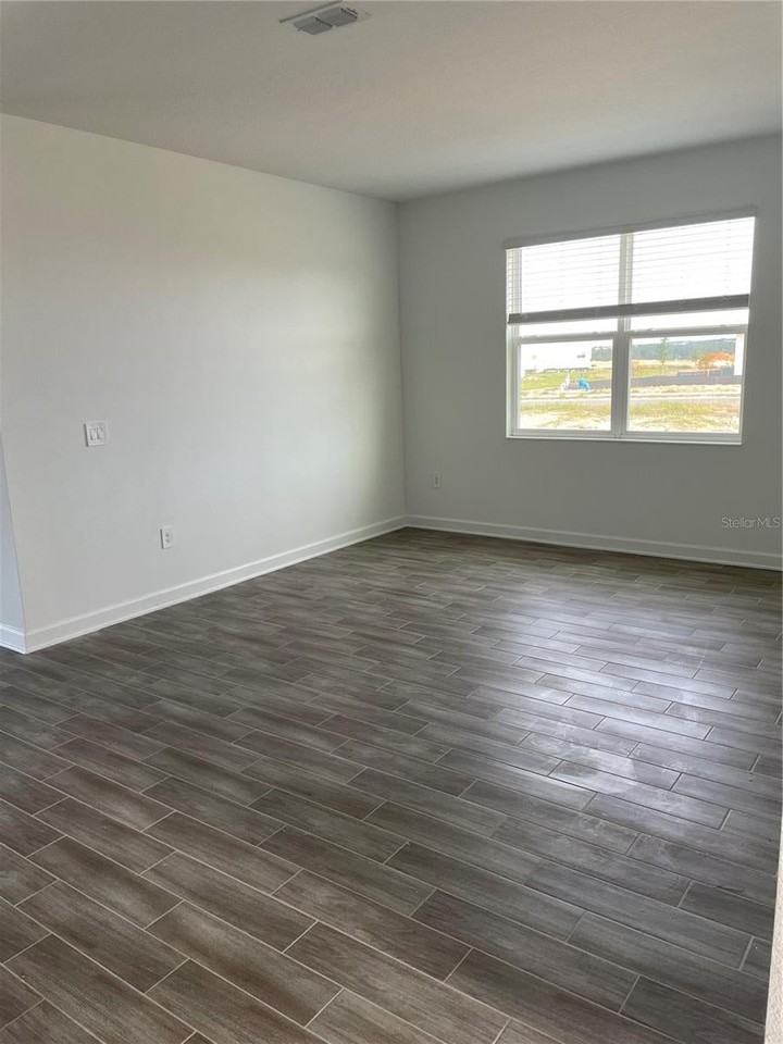 7152 Dilly Lake Ave - Photo 7 of 40