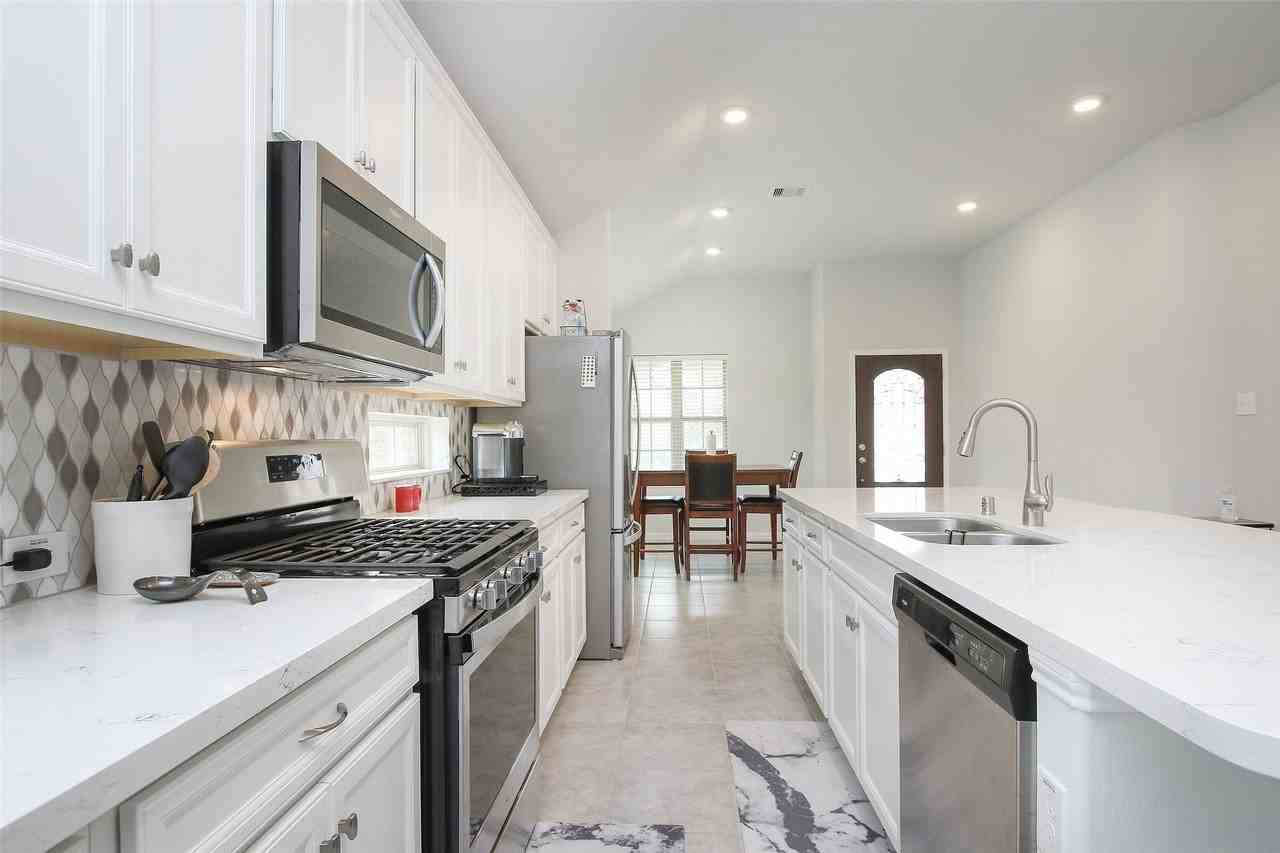 19450 Tobiano Park Dr - Photo 7 of 30