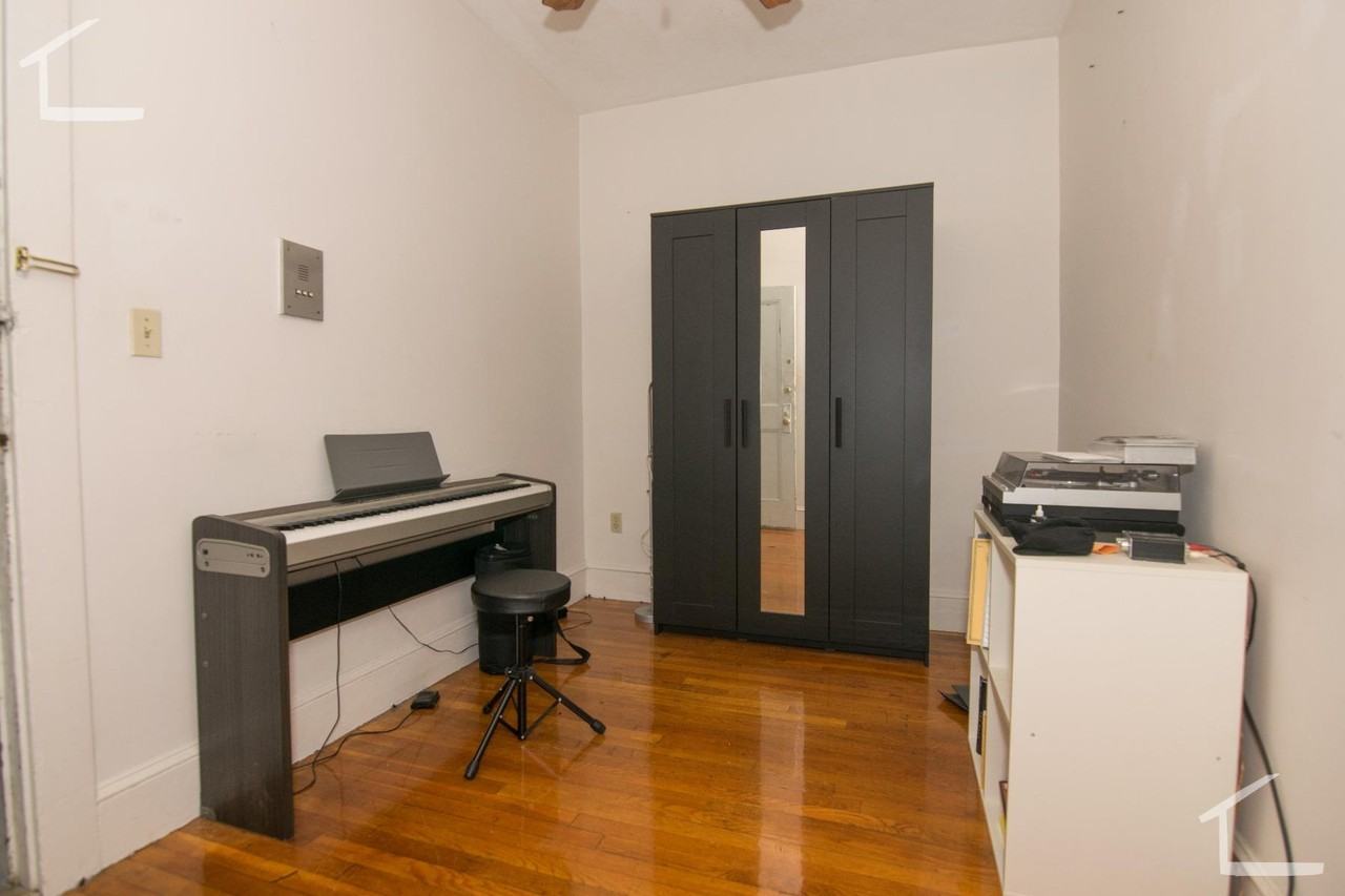 11 Scottfield Rd #5